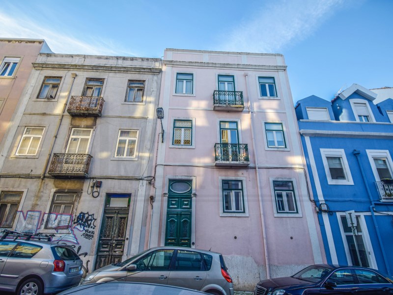 BUILDING IN ARROIOS - STUDENT RESIDENCE - LISBON