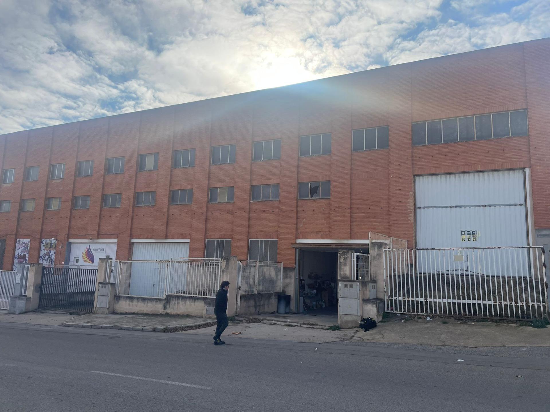Sale of the Cotes Baixes industrial estate (next to Mercadona)
