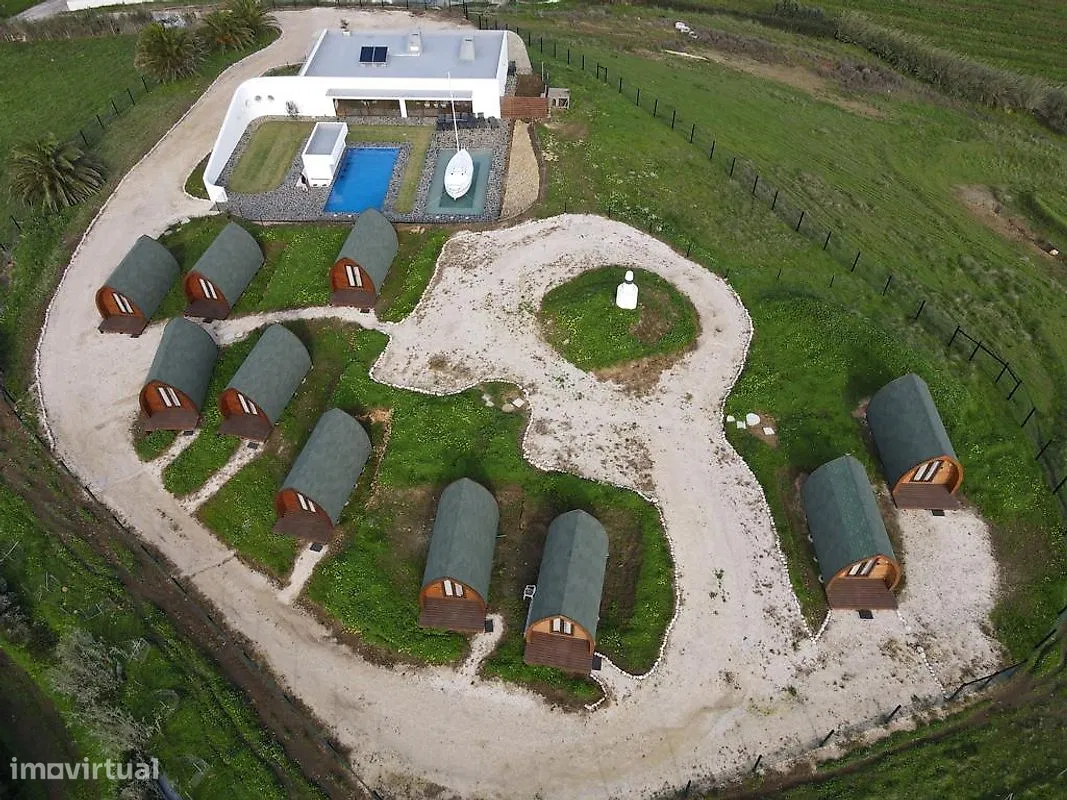 Commercial for sale, Lisboa (Encarnação, Portugal)