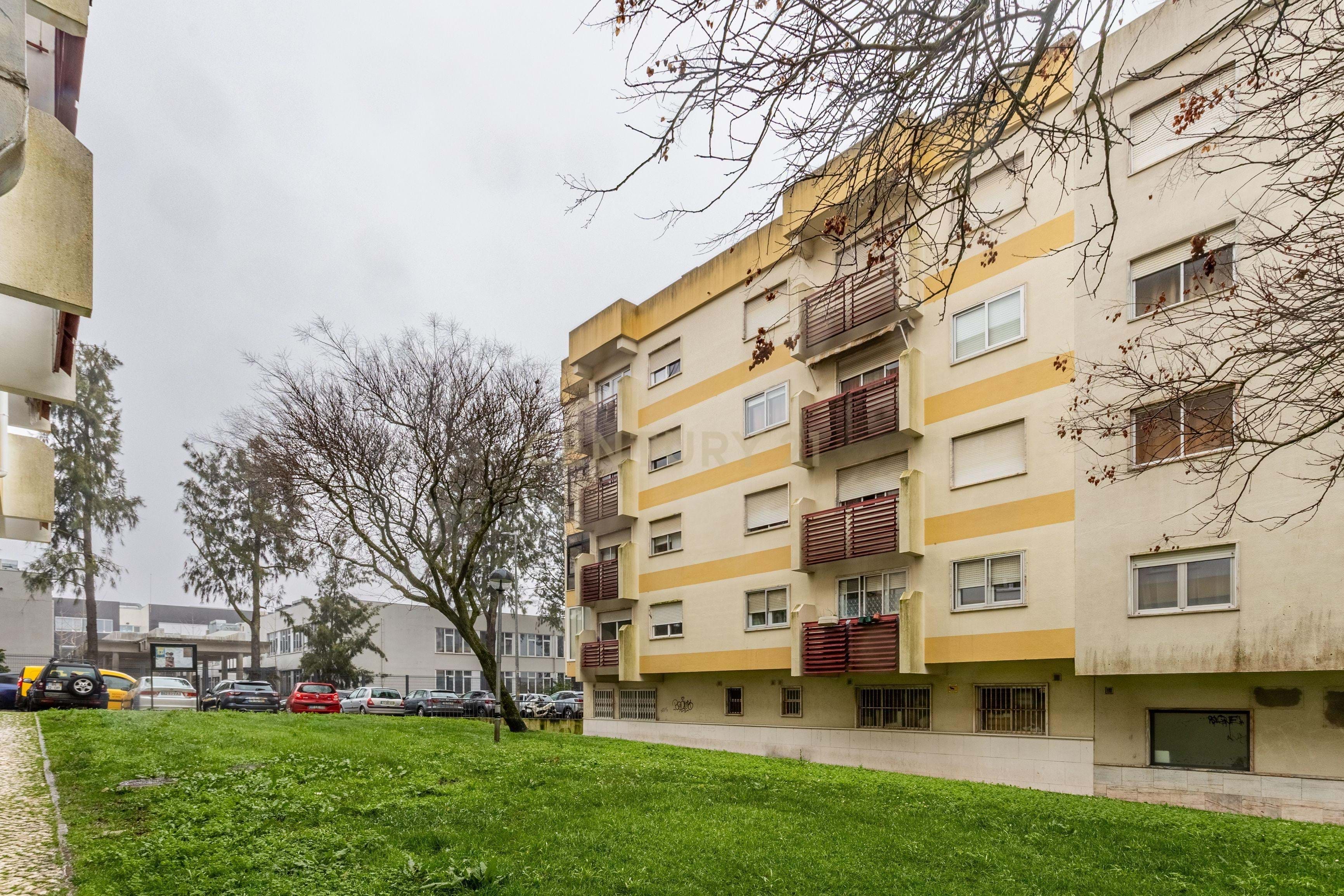 Charming 2-Bedroom Apartment in Venteira, Amadora