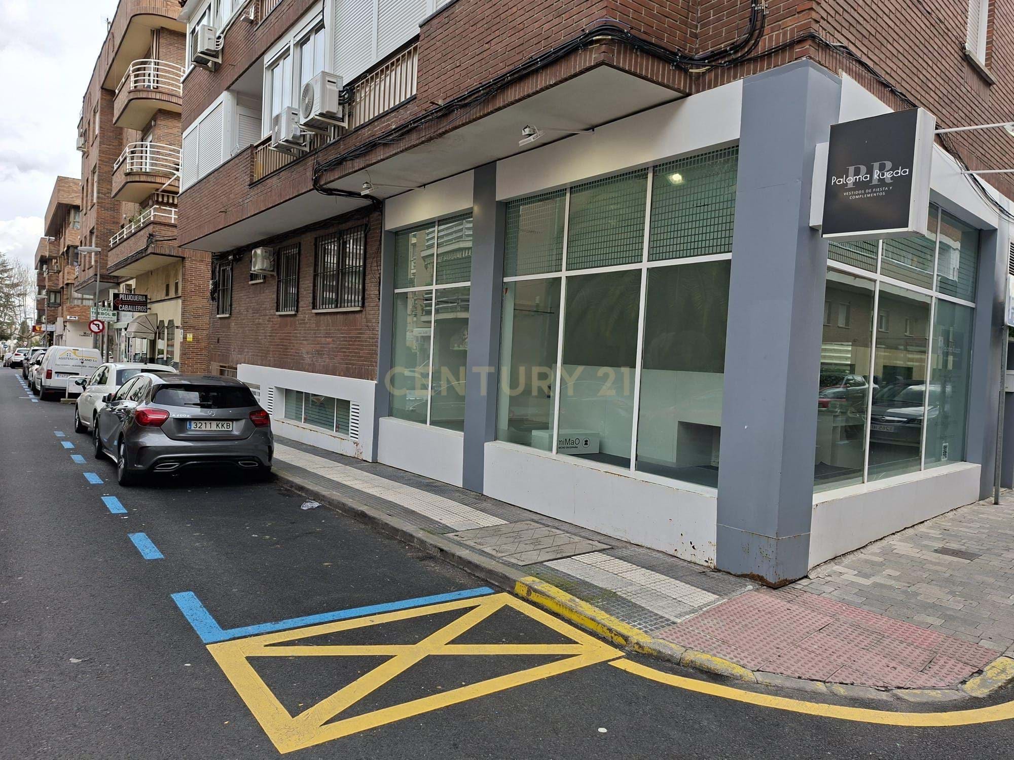 Commercial premises in Majadahonda, Madrid - 114m²