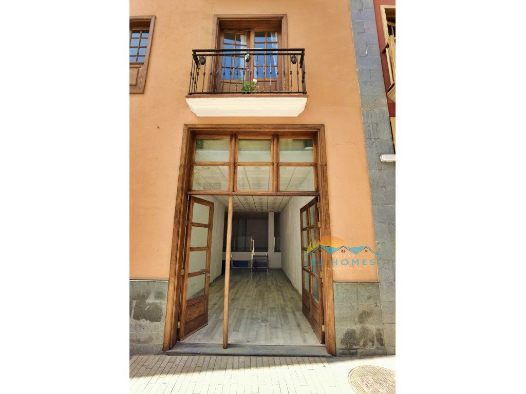 Commercial for sale in Puerto de la Cruz, ES