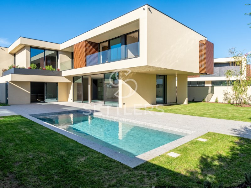 Detached 5+1 bedroom villa - Birre