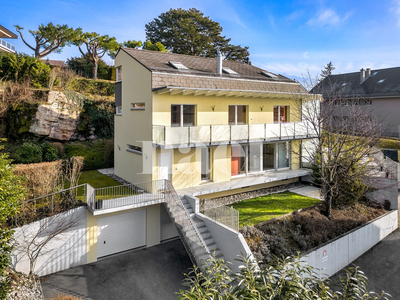 Spacious 6.5 room twin villa for sale in Vevey