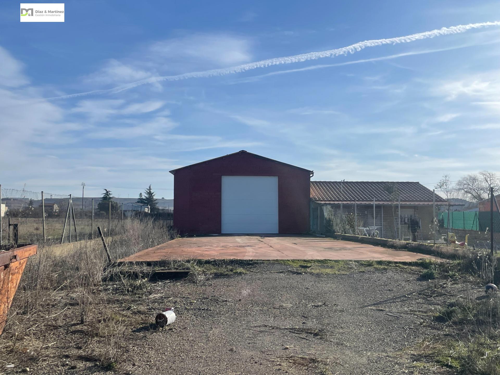 225M WAREHOUSE IN SANTA OLAJA DE LA RIBERA