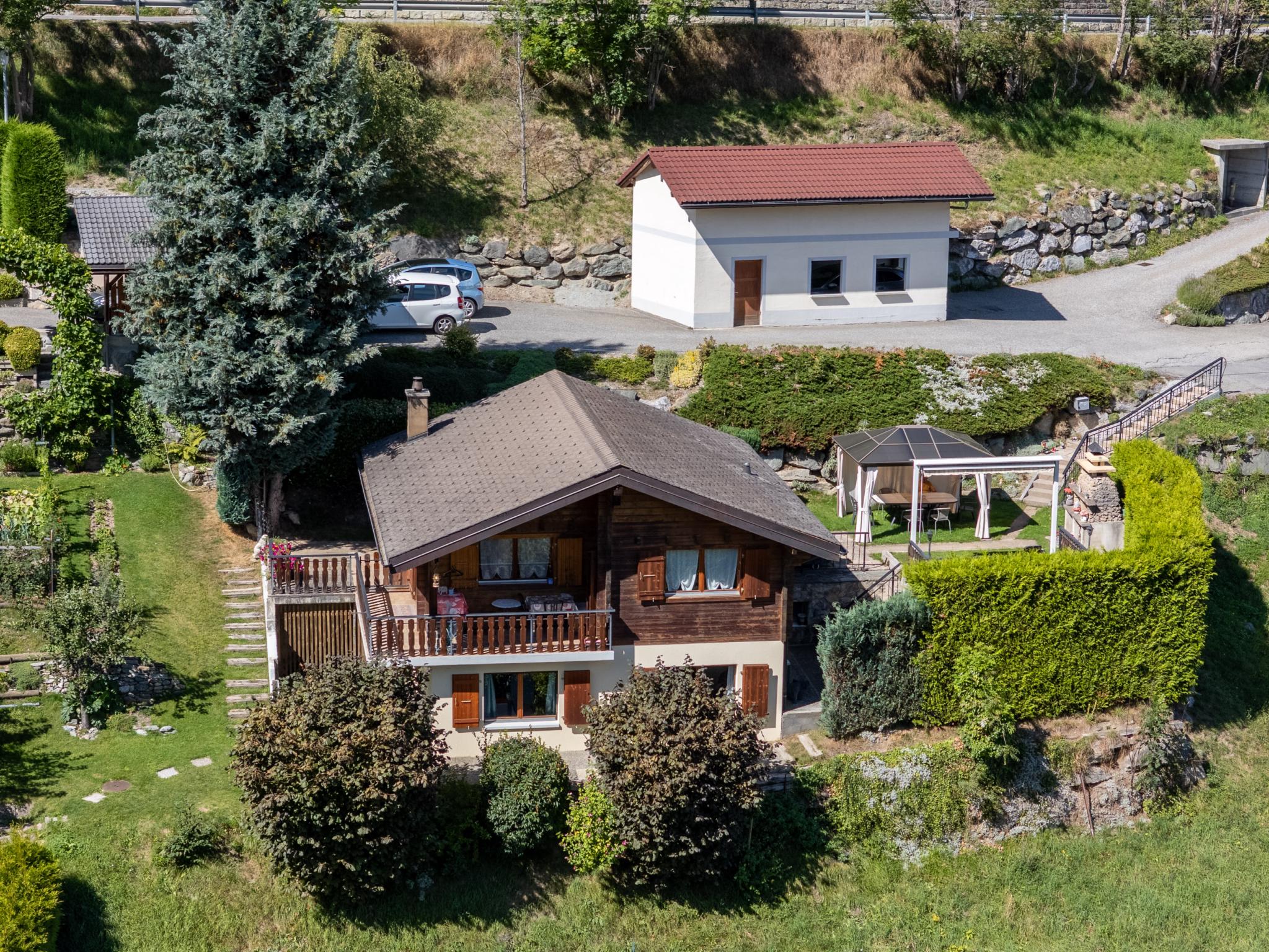 Charming chalet in a quiet location