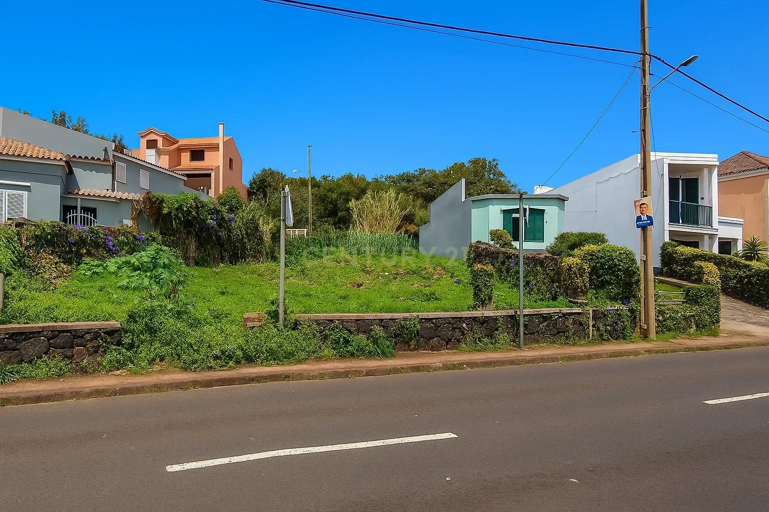 Stunning Almost-New Property in Lagoa, Ilha de São Miguel