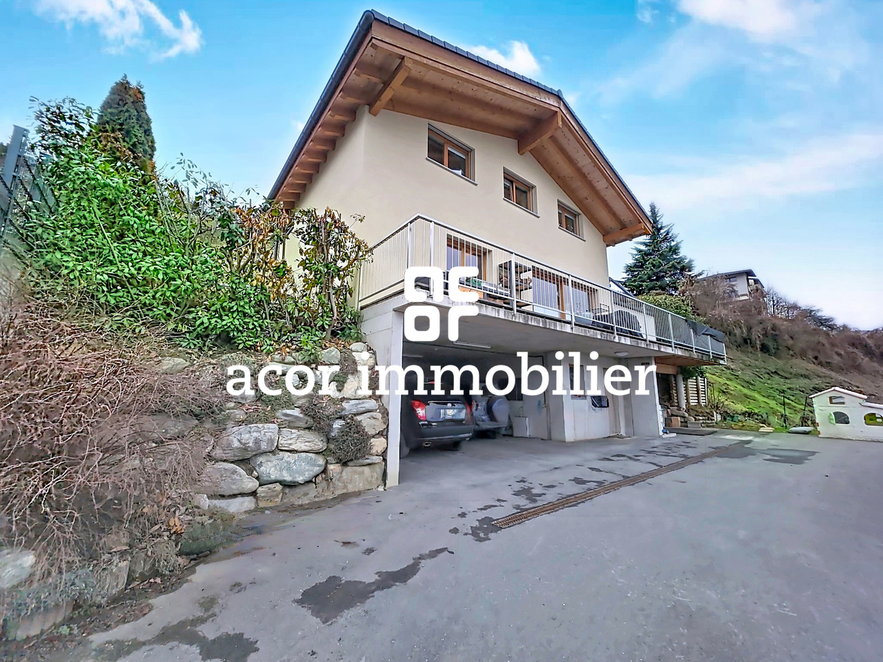 Modern house with panoramic views 5 minutes from Sion