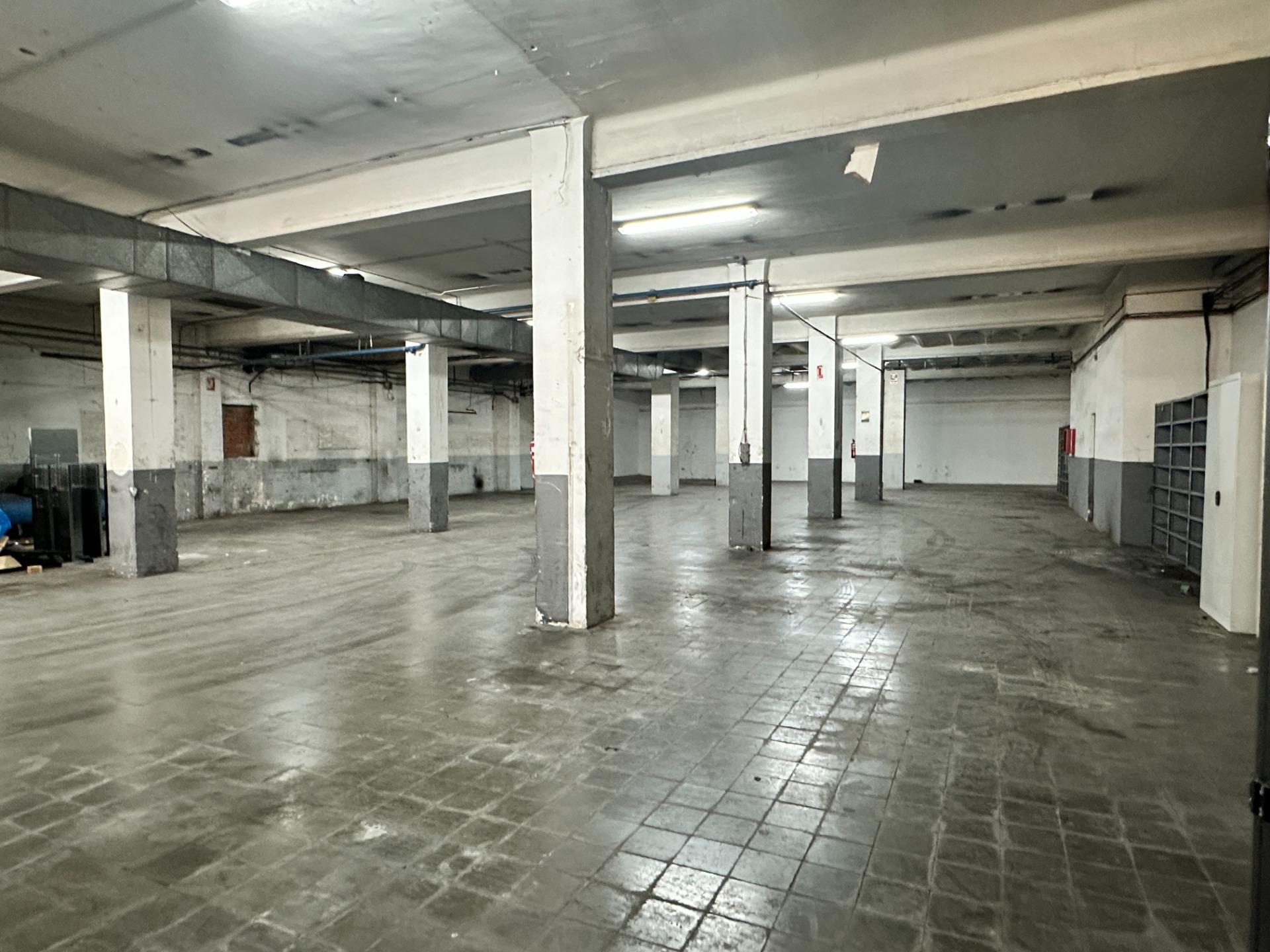 SANT CUGAT DEL VALLÈS - INDUSTRIAL WAREHOUSE OF 730m2!!