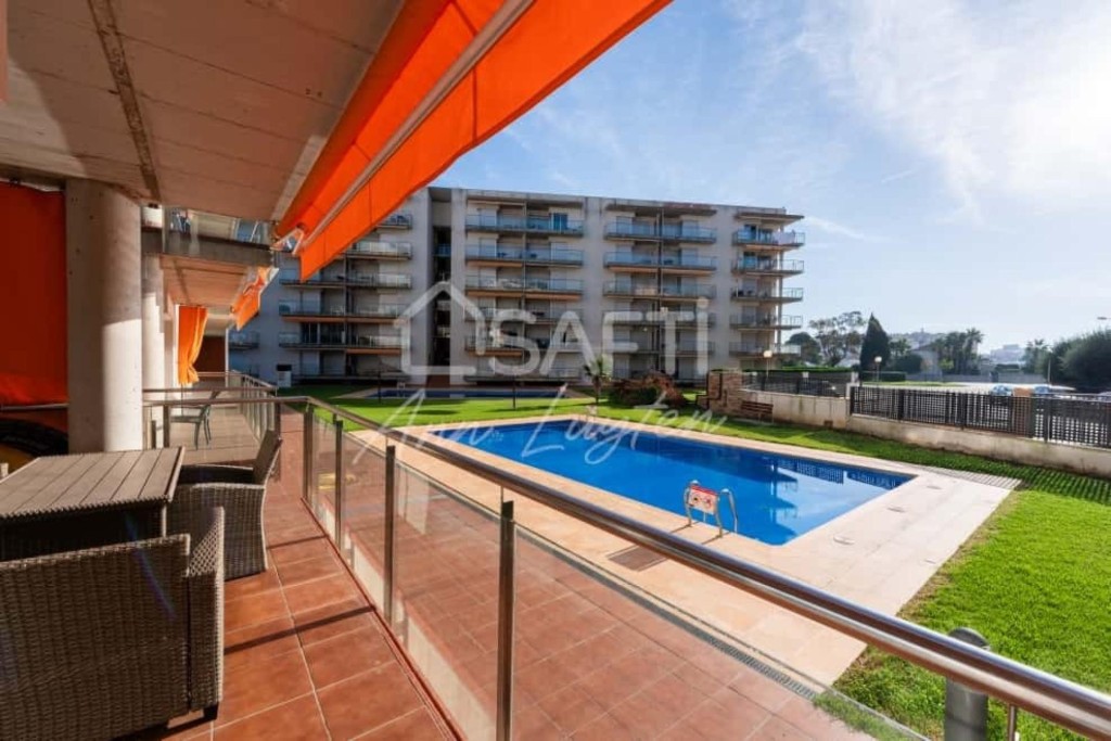 Apartment For sell in Roses in Girona