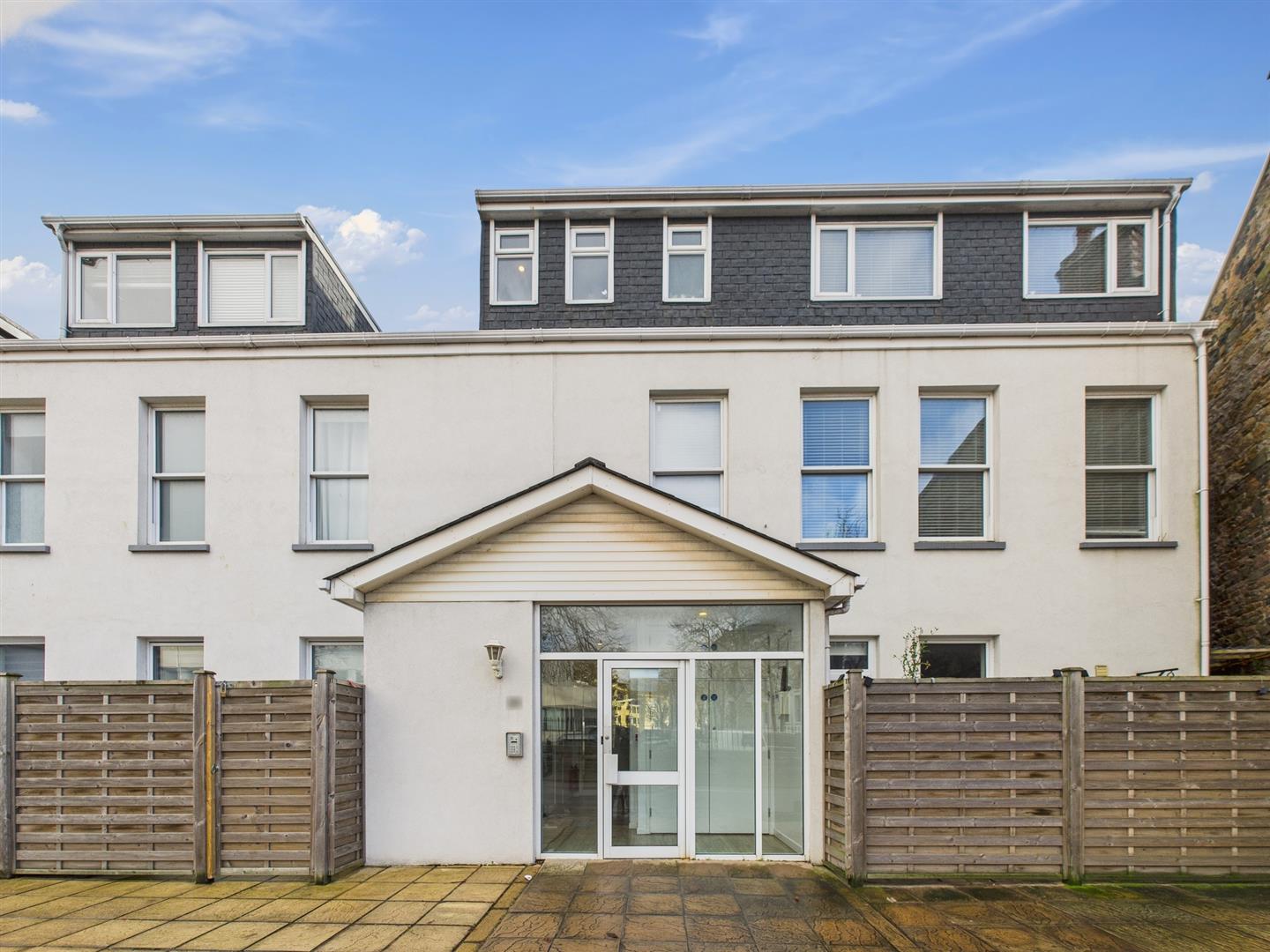 Apartment: for sale in Gresham Lodge St Helier