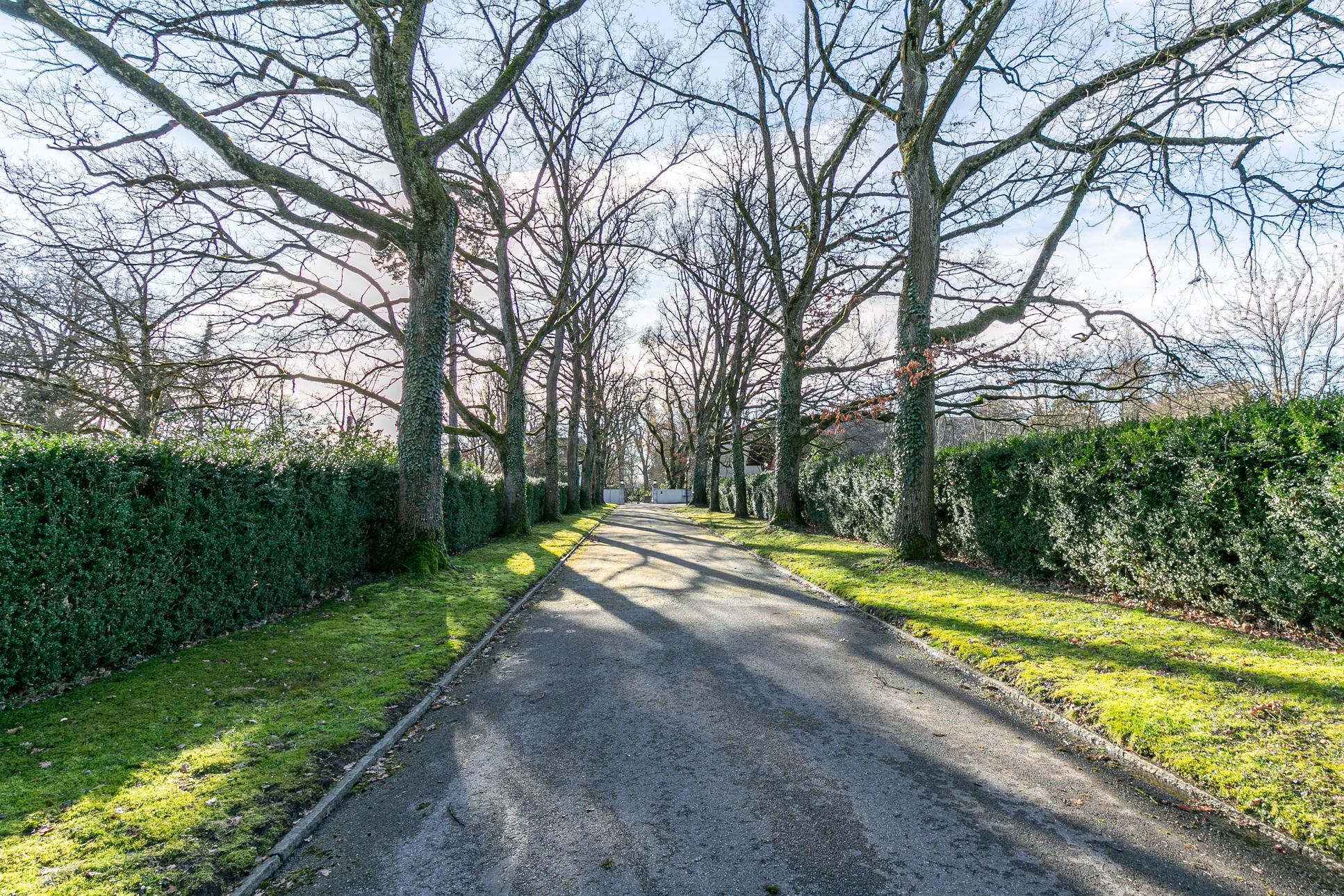 Superb land in an agricultural area at Domaine de Chignan