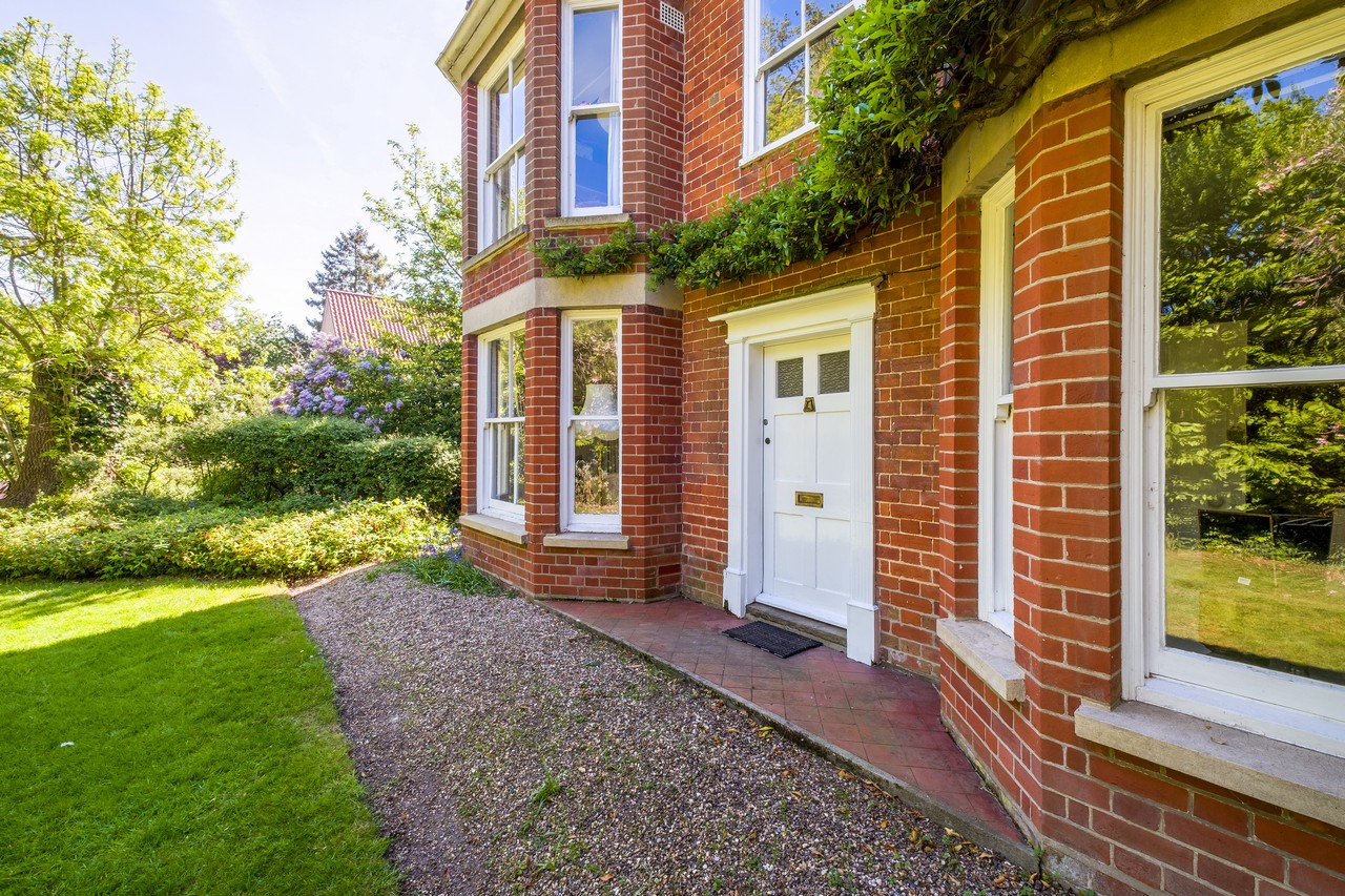 Detached House: for sale in Debenham Stowmarket