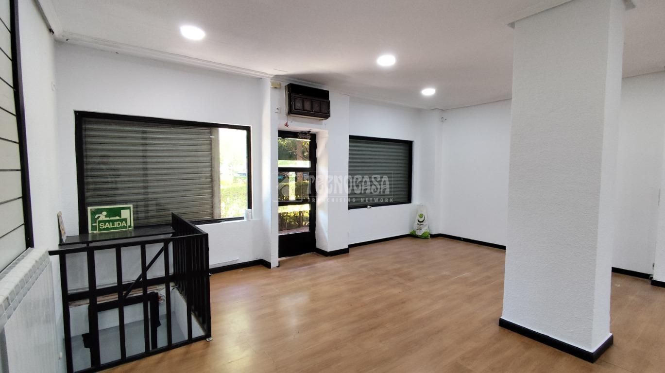 Commercial for sale in Madrid, Spain