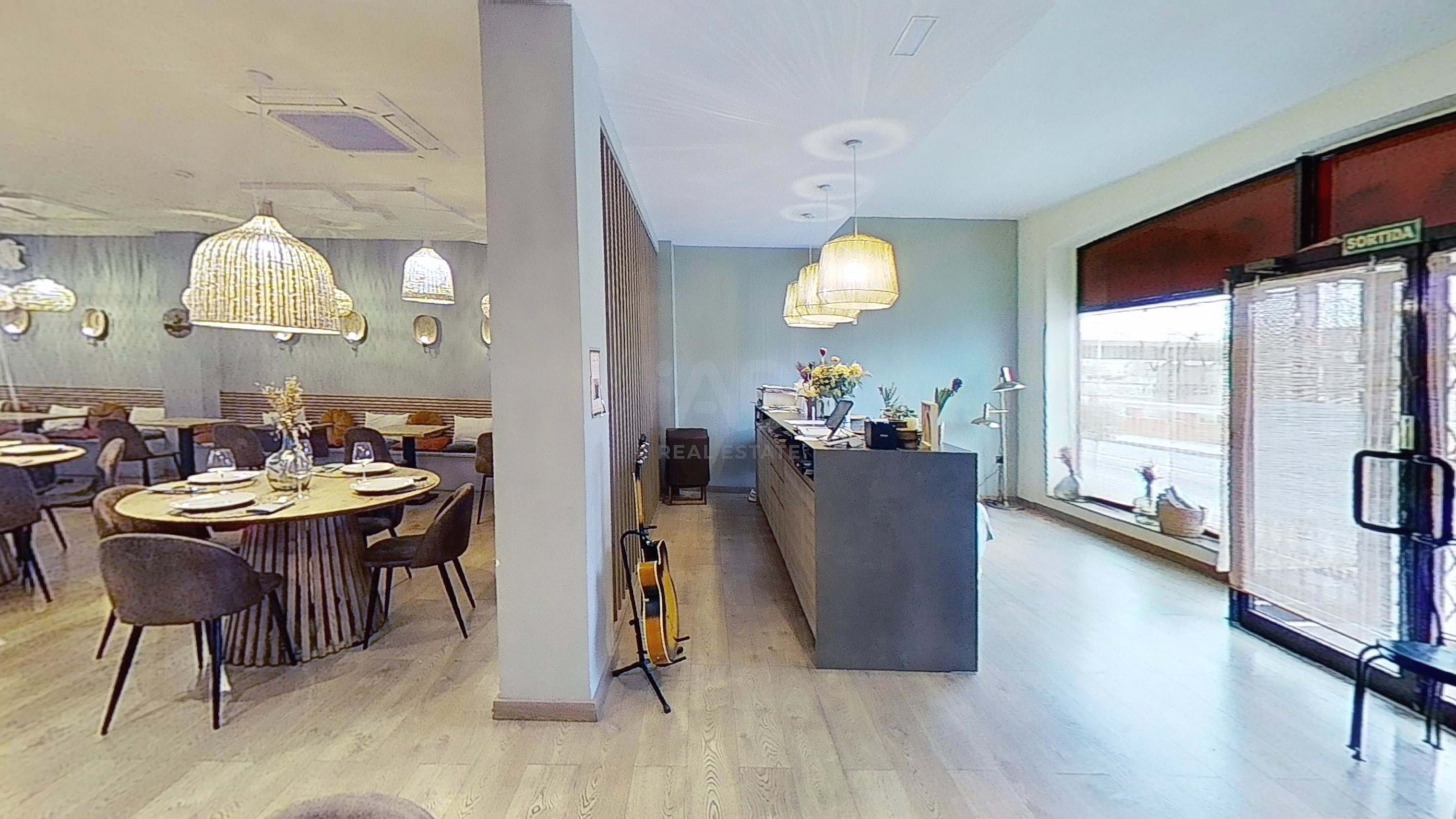 Restaurante 6 dormitorios - 253.00 m2