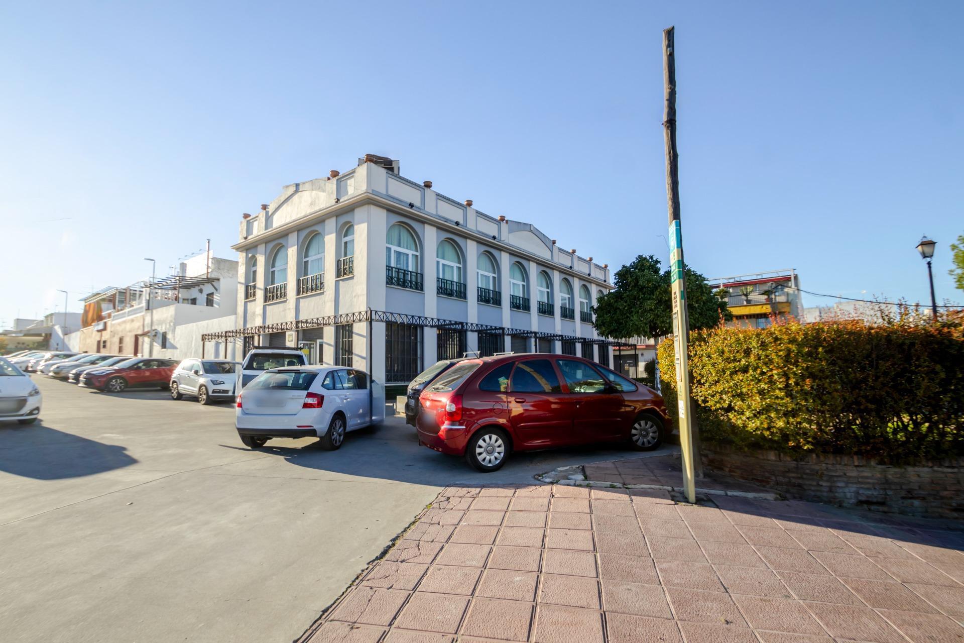 MULTIFUNCTION BUILDING IN MAIRENA DEL ALJARAFE