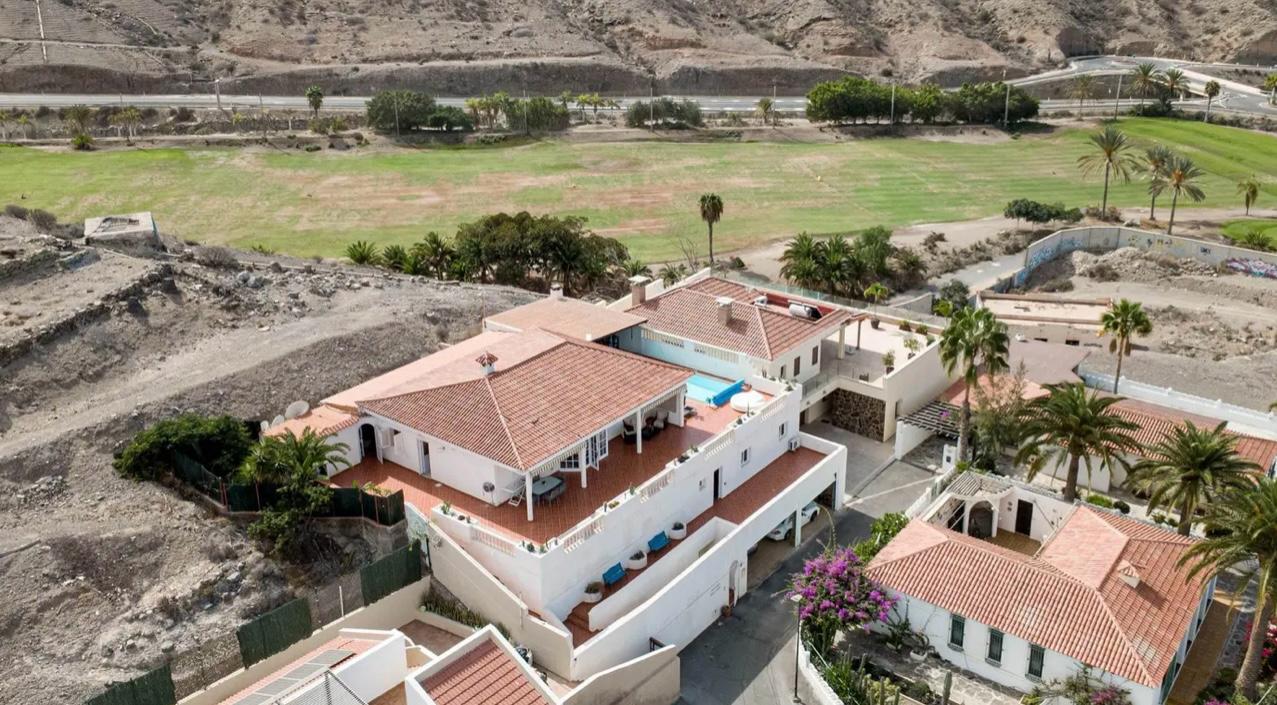 Private Luxury Chalet with Panoramic Atlantic Views in Tauro Valley