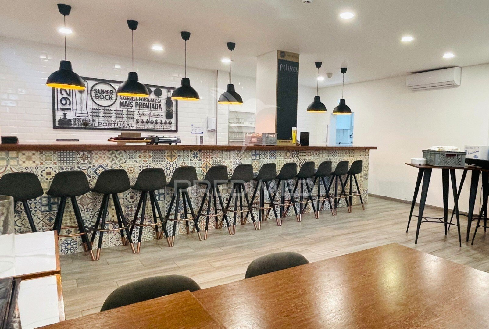 Restaurant with 130 seats and 260 m2, in Sines