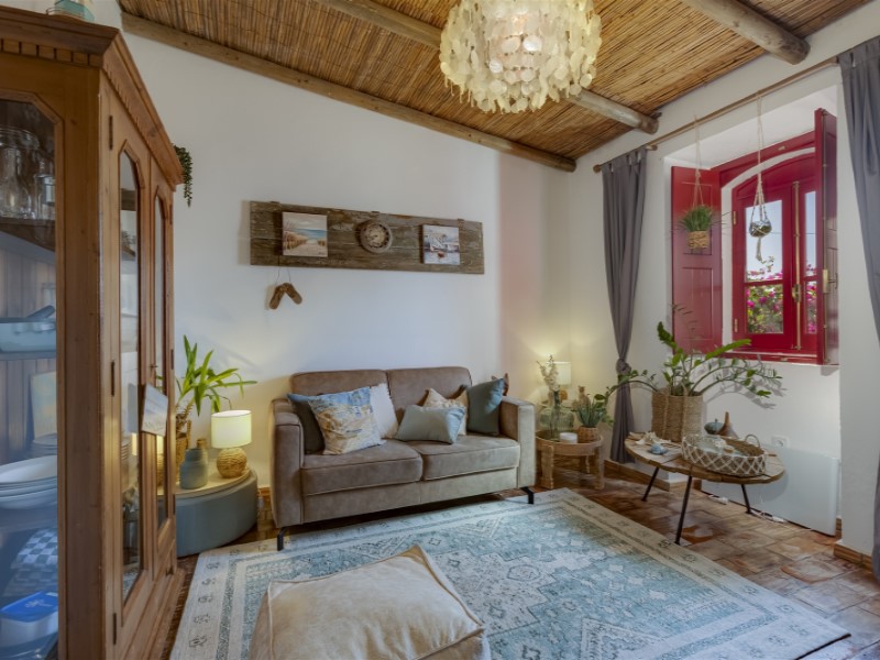 House 3 Bedrooms + 1 Bedroom For Sale in São Bartolomeu de Messines, Silves