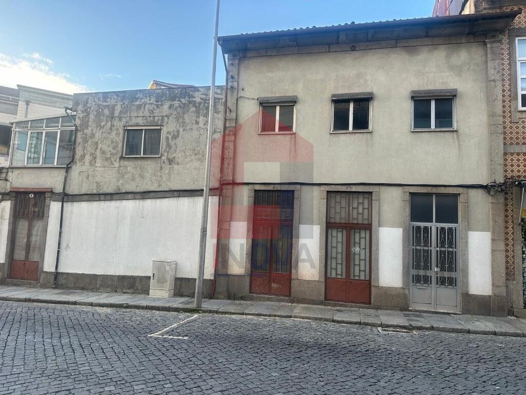 Building, São Vicente, Braga