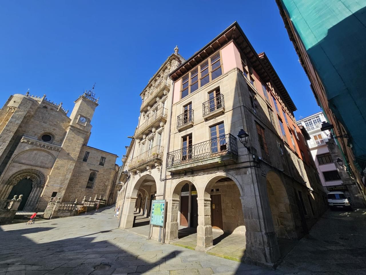 Building for sale in Ourense, Spain