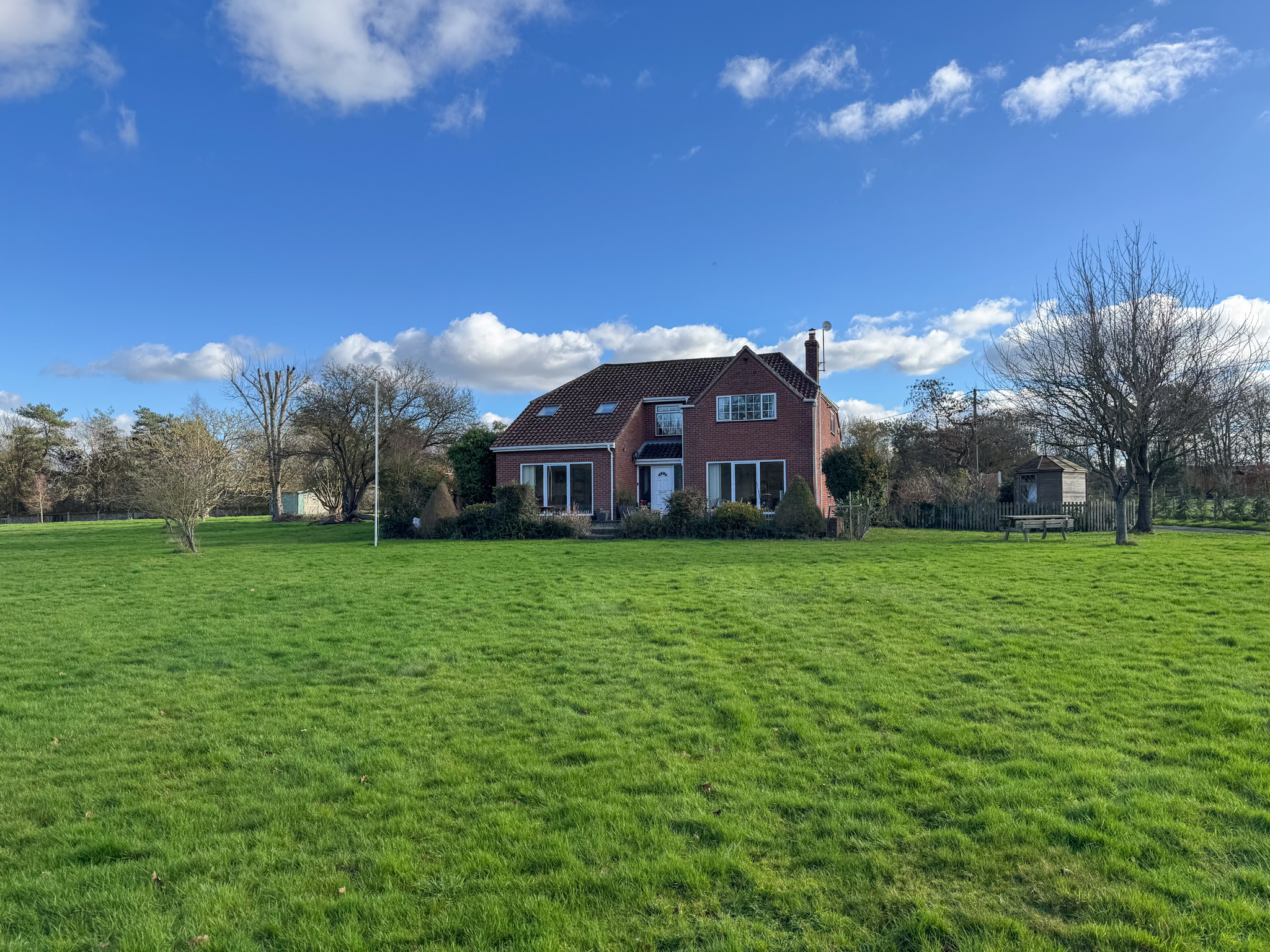 Detached House: for sale in Langham Colchester