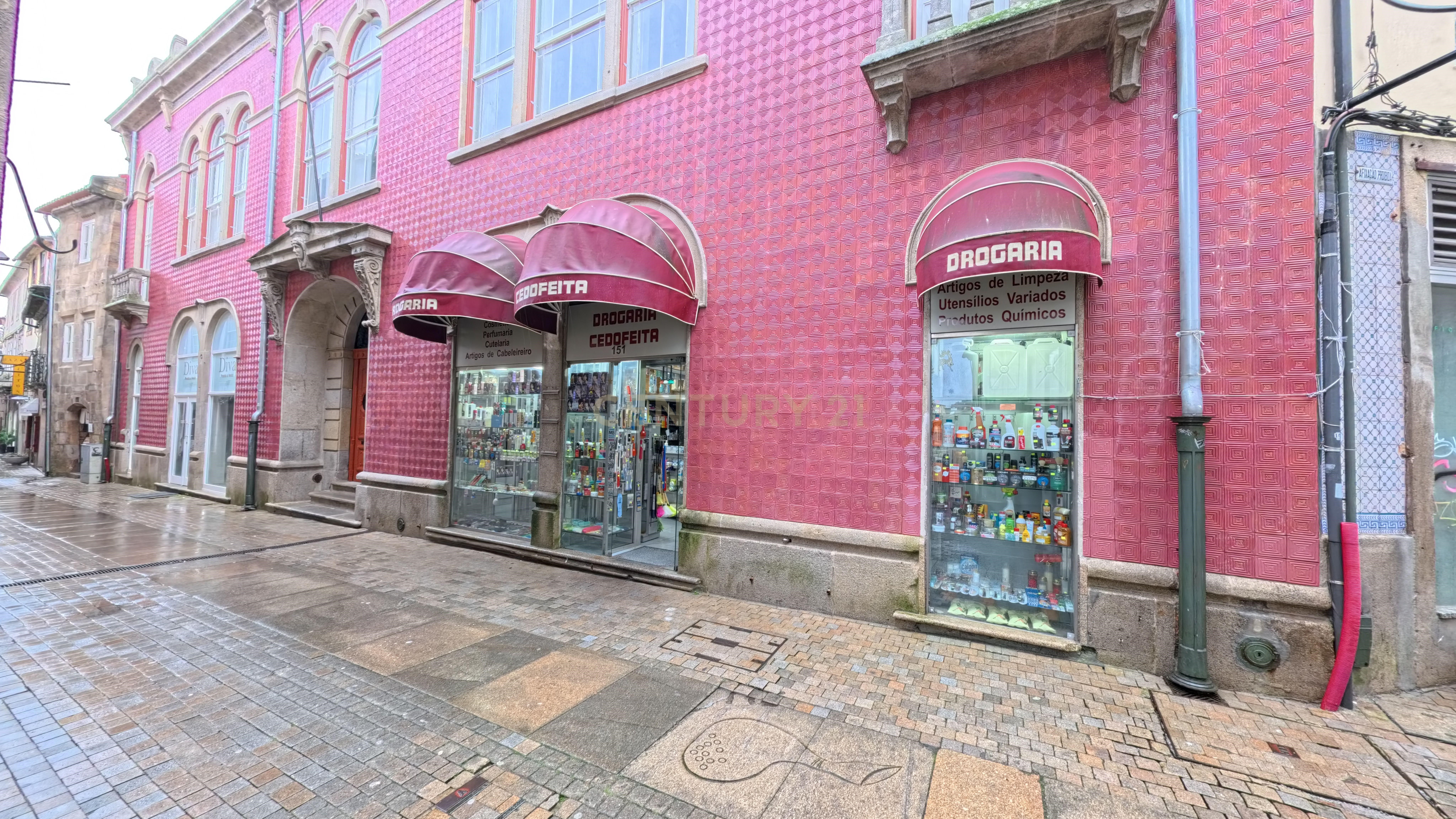 Prime Storefront in Viseu - Ideal for Your Business Venture