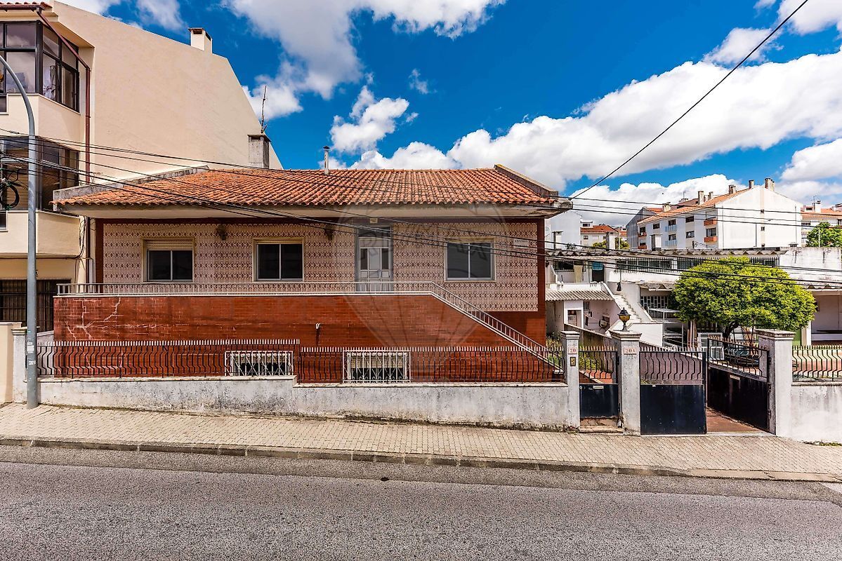 Home for sale in Amadora, Portugal