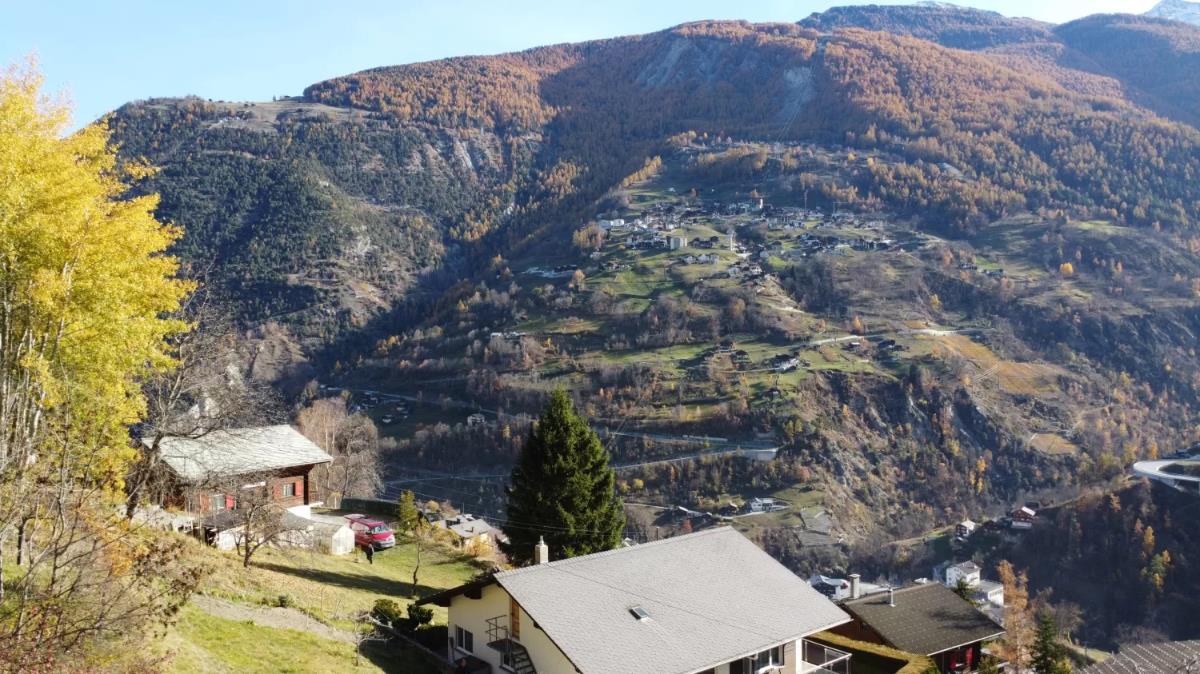 Sunny building land at the gateway to the Saas and Matter valleys