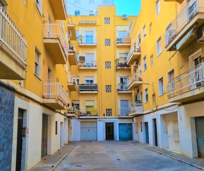 Commercial for sale in Gandia, Spain