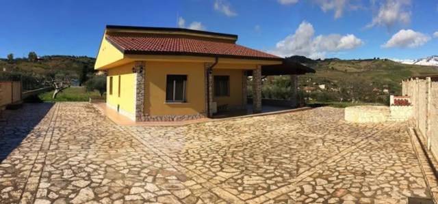 Home for sale, Contrada Mennola (Cianciana, Italy)