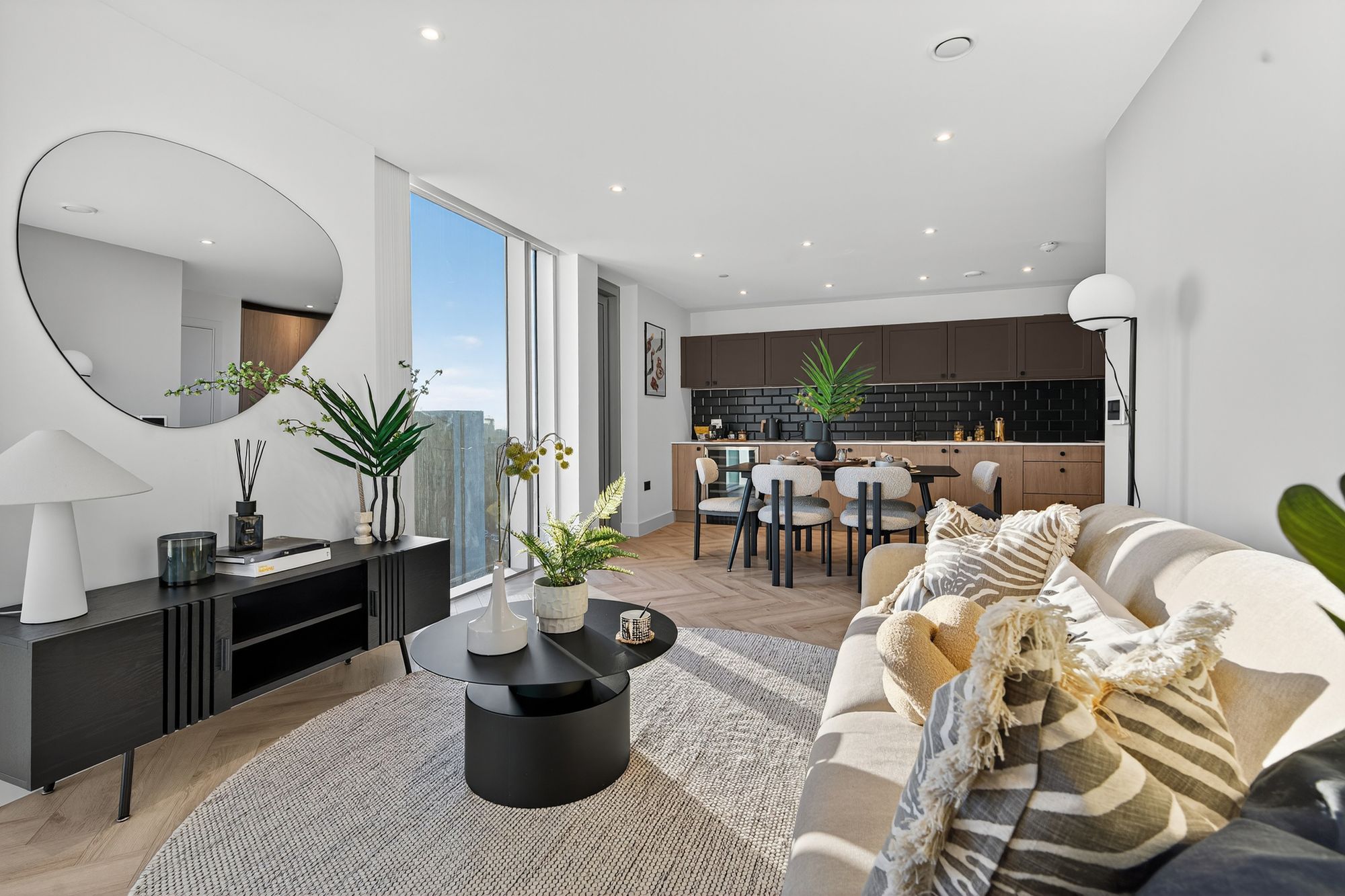 Flat: for sale in Salford Salford