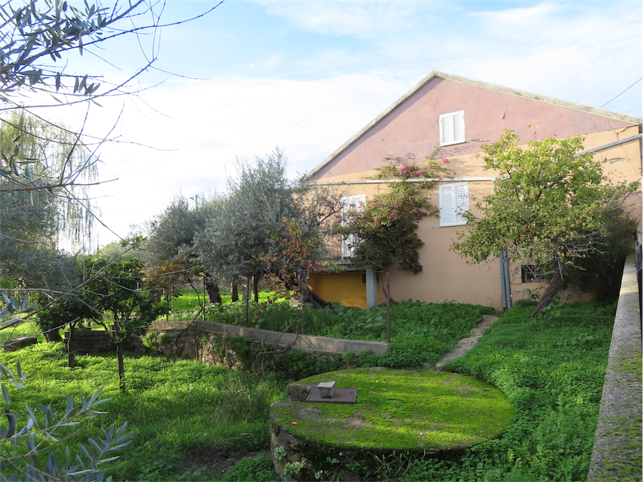 Stone Detached House with a HEAVEN Garden with around 2.000m2 with many mature trees