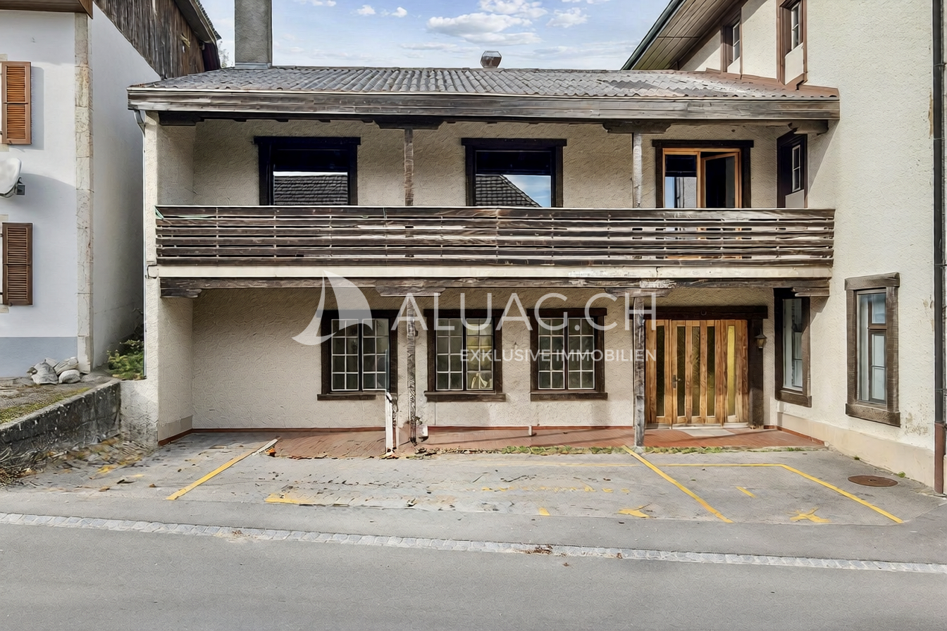 HOUSE WITH 2 LOFTS FOR RENOVATION