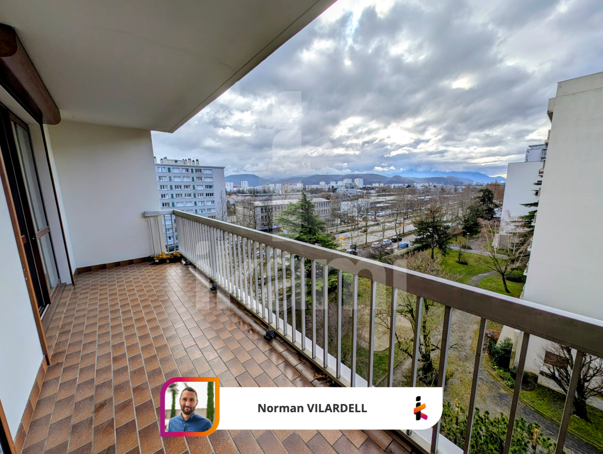 T4 with Double Living Room