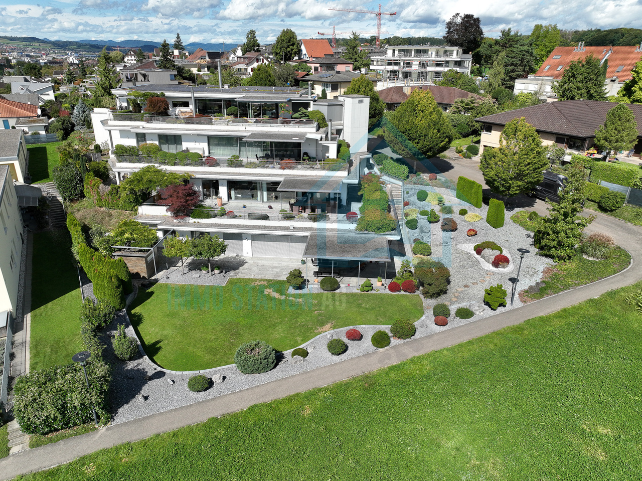 Exclusive terrace house with panoramic views and the highest level of living comfort