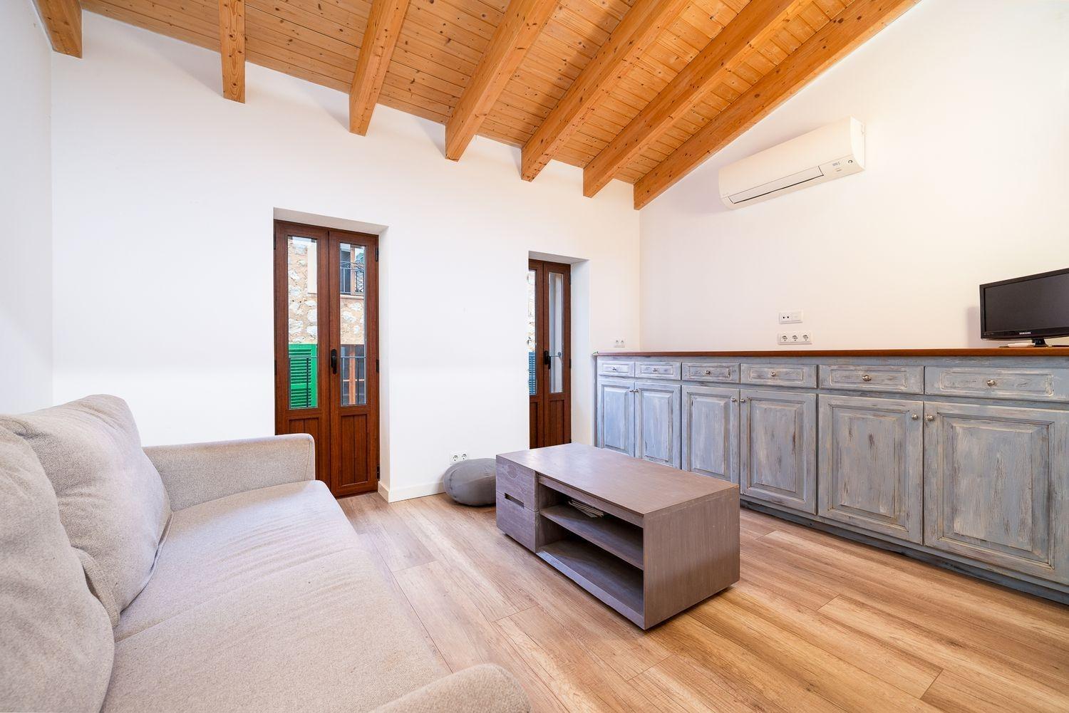 Luxurious house with private lift and views of the Serra de Tramuntana!