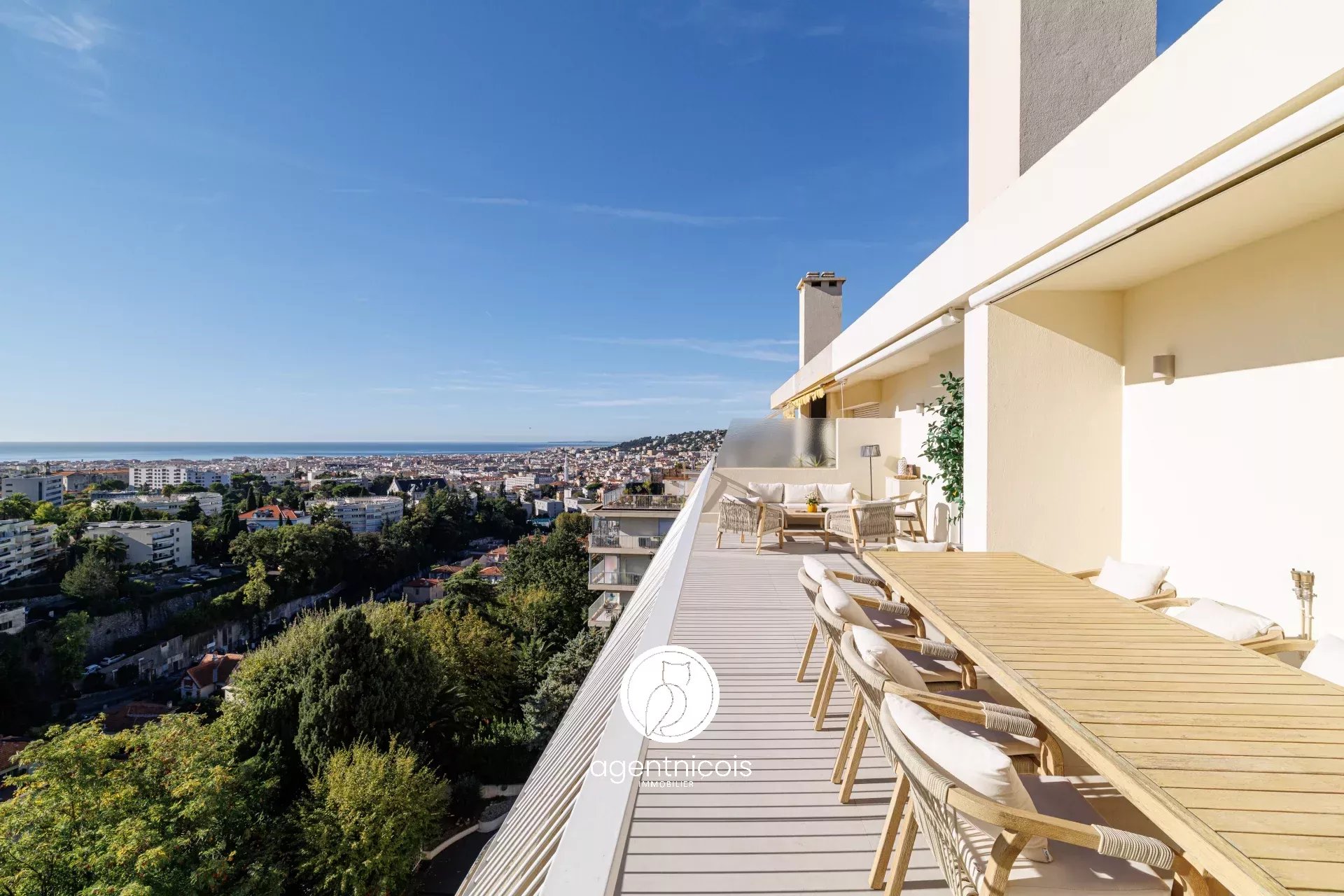 NICE // CIMIEZ: 4 ROOMS / ARCHITECT-DESIGNED RENOVATION / SEA VIEW / TERRACES / GARAGE