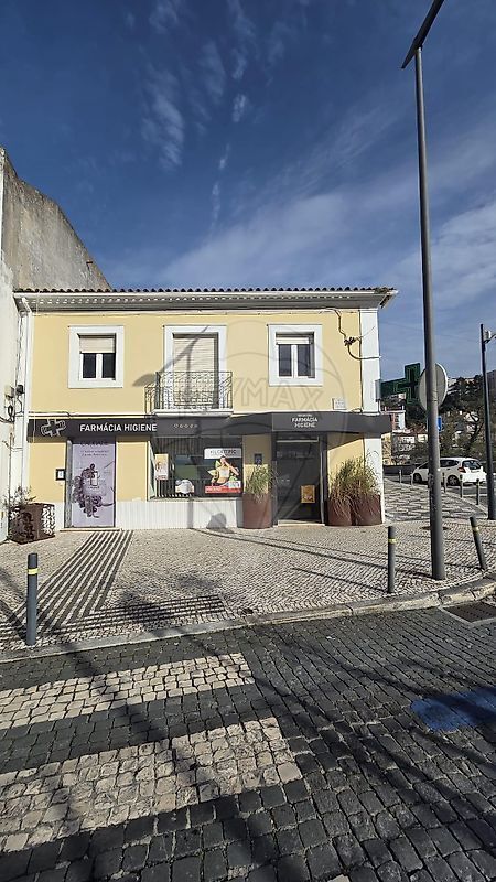 Building for sale in Leiria, Portugal