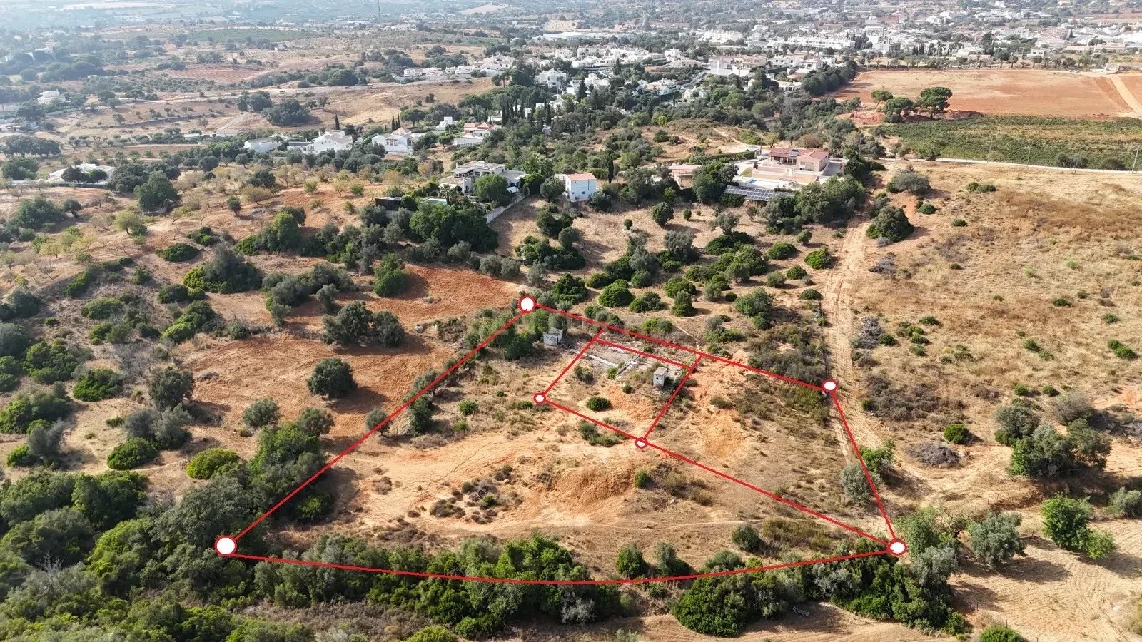 Urban Land 500m2 in Guia (Albufeira)