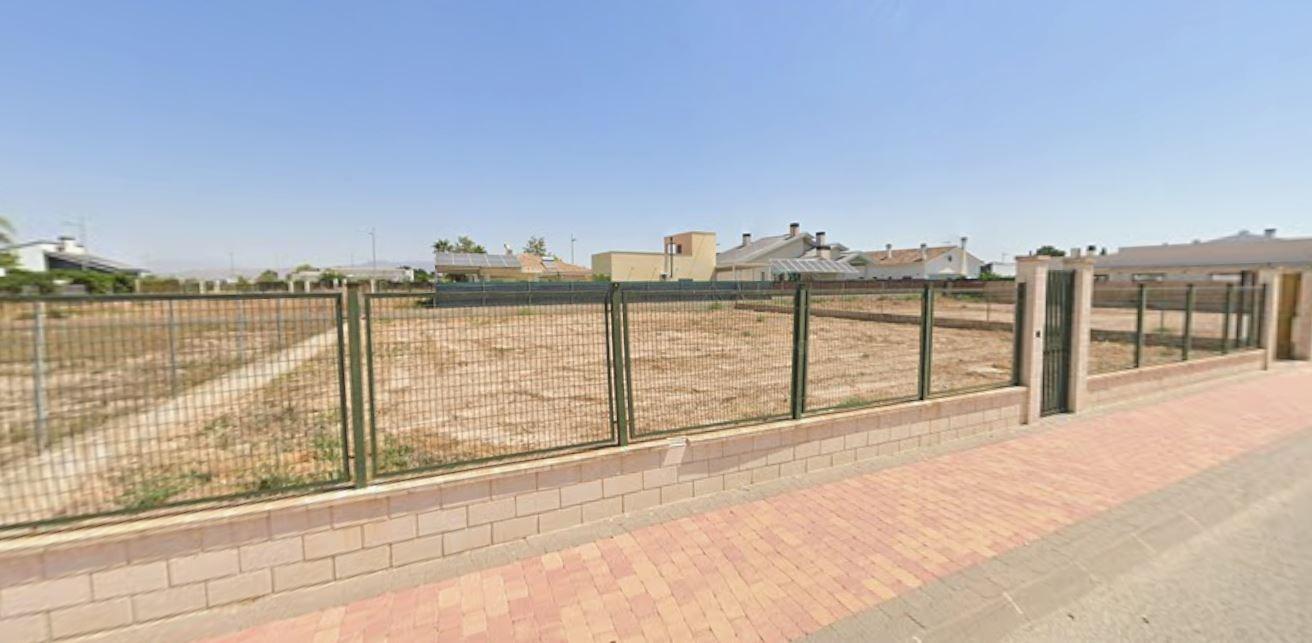 PLOT IN TORRE DEL OBISPO FOR SINGLE-FAMILY HOUSE