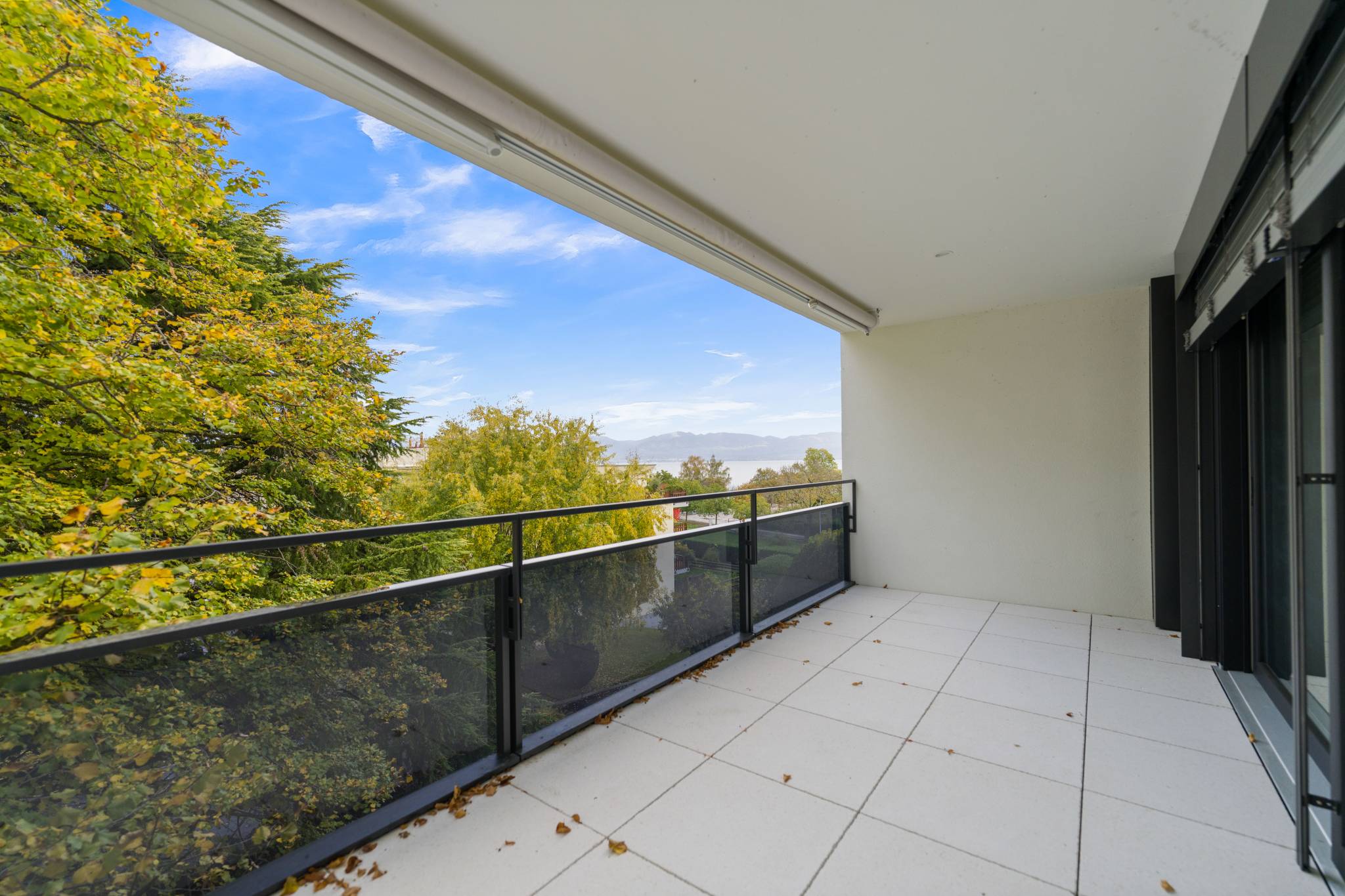Beautiful 3.5 room apartment on the 3rd? Covered balconies, East orientation Rolle