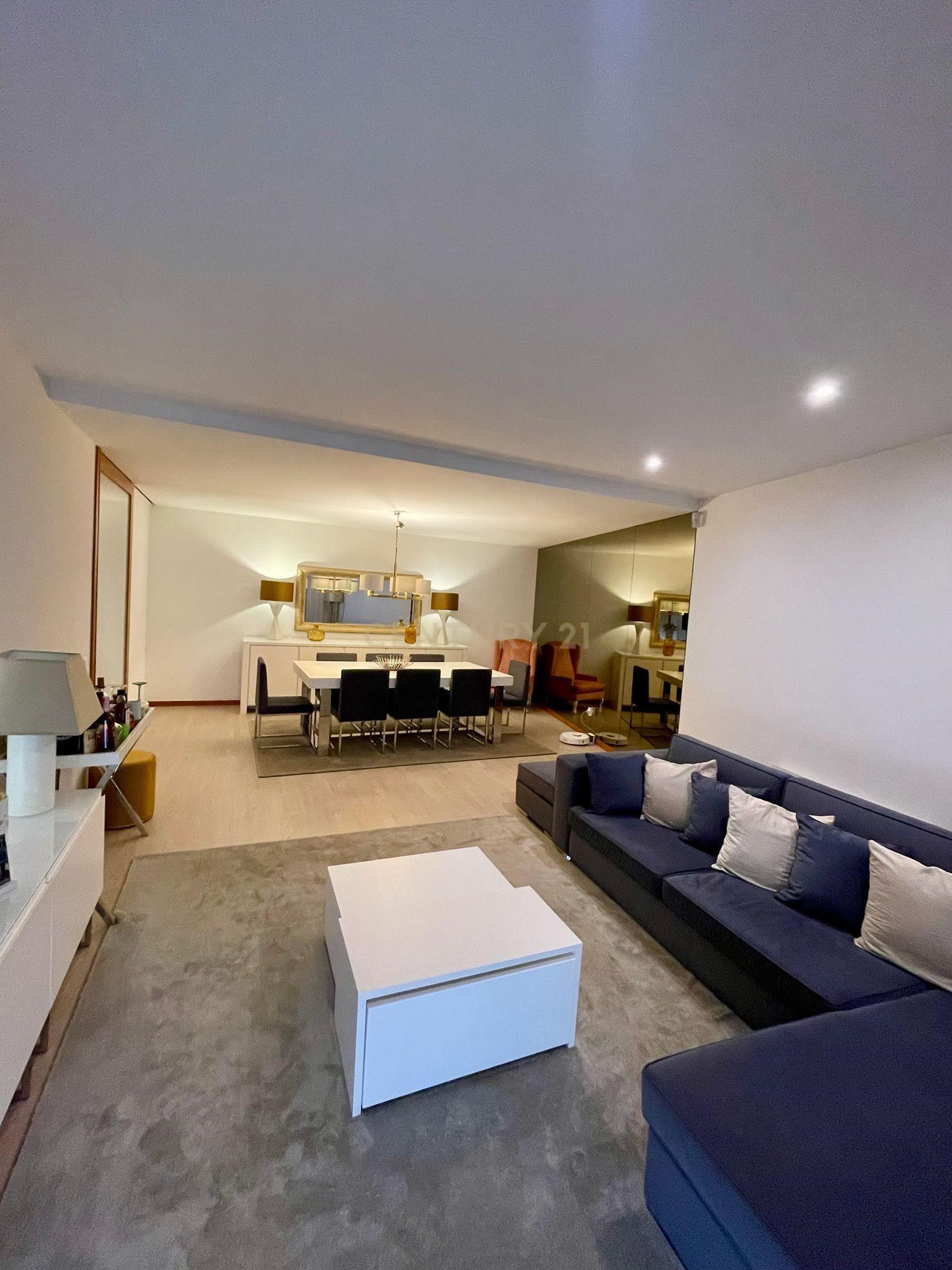 Luxury 3 Bedroom Apartment in Montgeron – Póvoa de Varzim | 160 m² | Pool and Garden