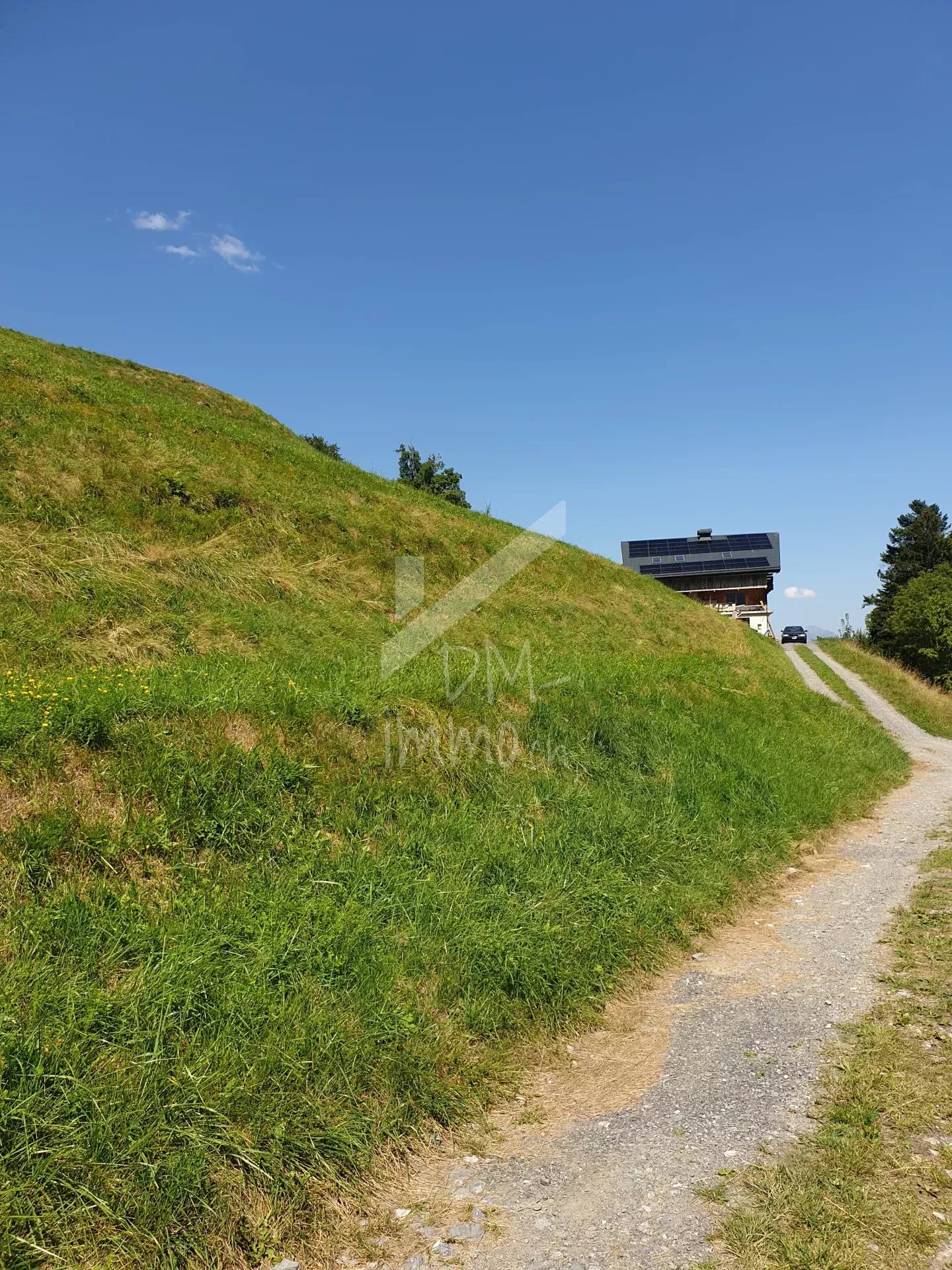 Fully equipped building plot - from 575 m2 to 1,010 m2