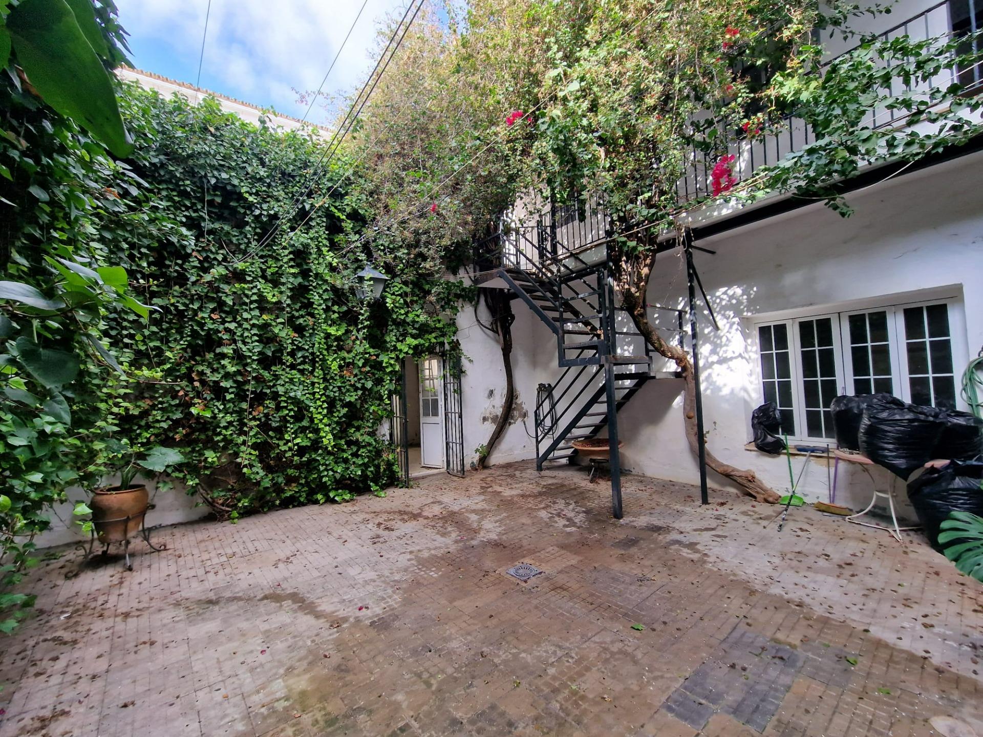 HOUSE IN RIBERA DEL MARISCO