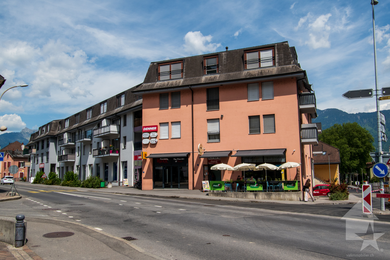 Vouvry, commercial premises in the centre of the village