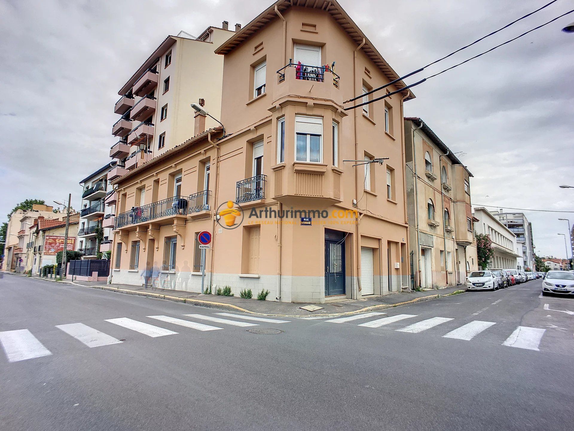 Building for sale in Perpignan, France