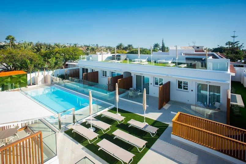 A complex of 12 tourist apartments, fully refurbished in 2024.