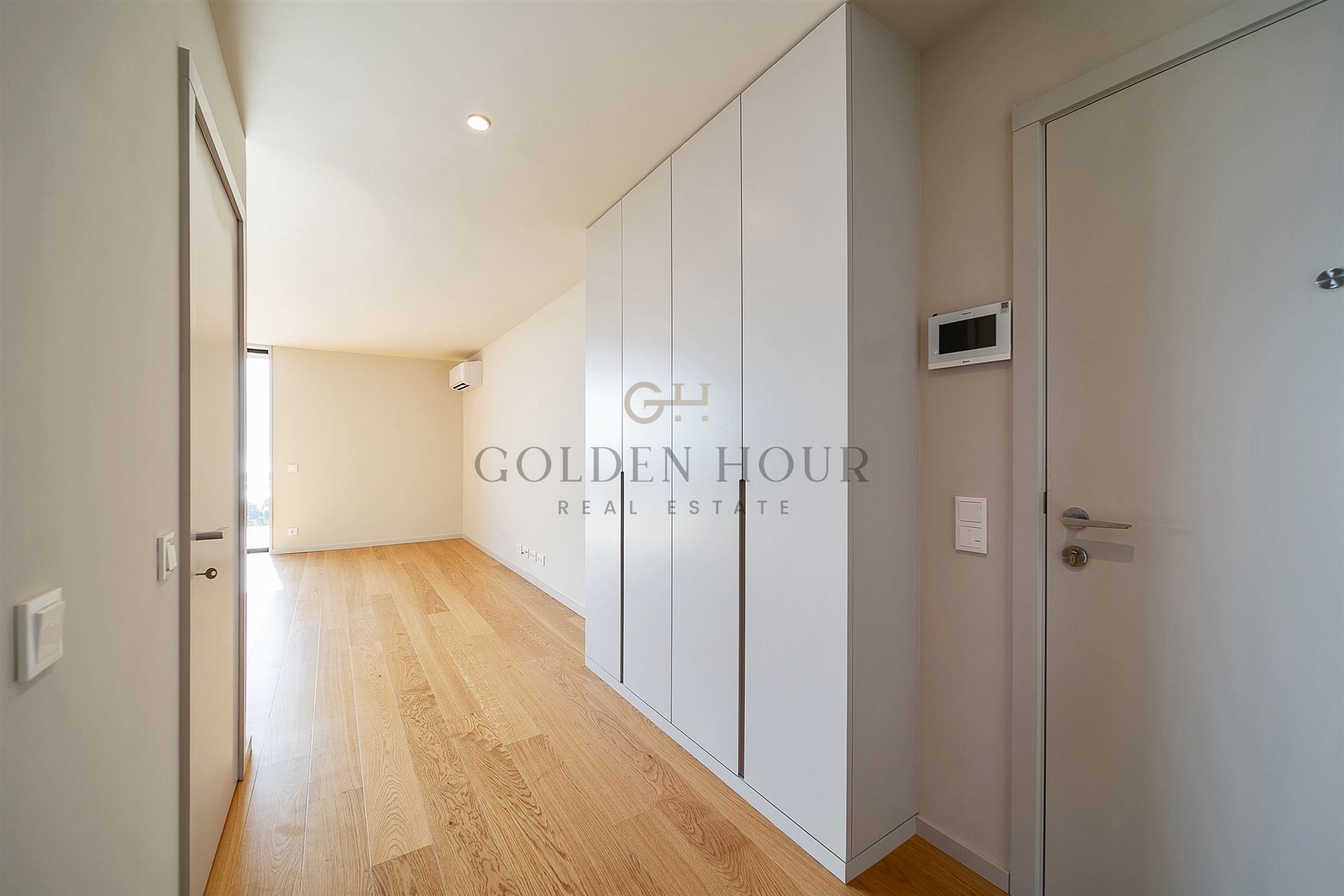 Condo for sale, Porto, Vila Nova de Gaia, Santa Marinha e São Pedro da Afurada, Portugal (Vila Nova de Gaia, Portugal)