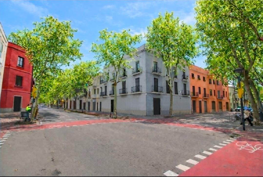 Building for sale in the centre of Vilanova i la Geltrú – A stone's throw from the Rambla